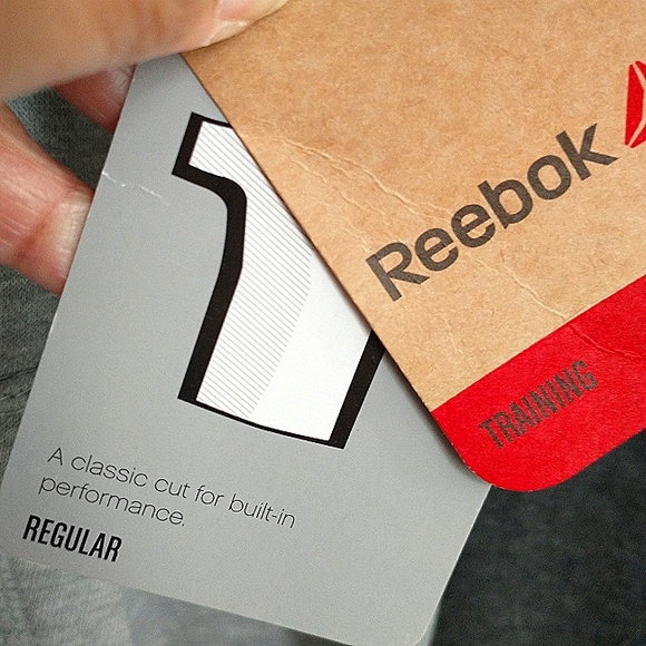 New w/tags Reebok Beast Training Pullover Hoody Small (Some Damage) See Desc. - Picture 5 of 6